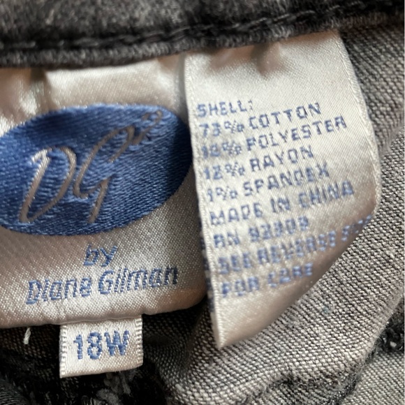 Diane Gilman Gray Denim Jeans with light distressing 18W - Picture 2 of 3
